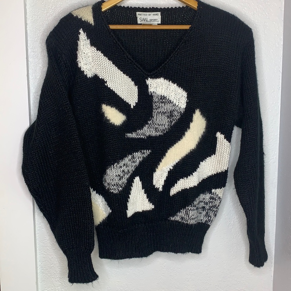 Vintage SML Sport Hand Knit Abstract Black White Sweater Size S Korea 80s Artsy
